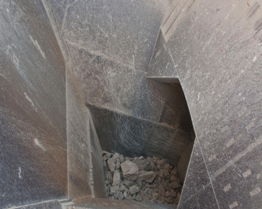 How Does a Mobile Crusher Work?